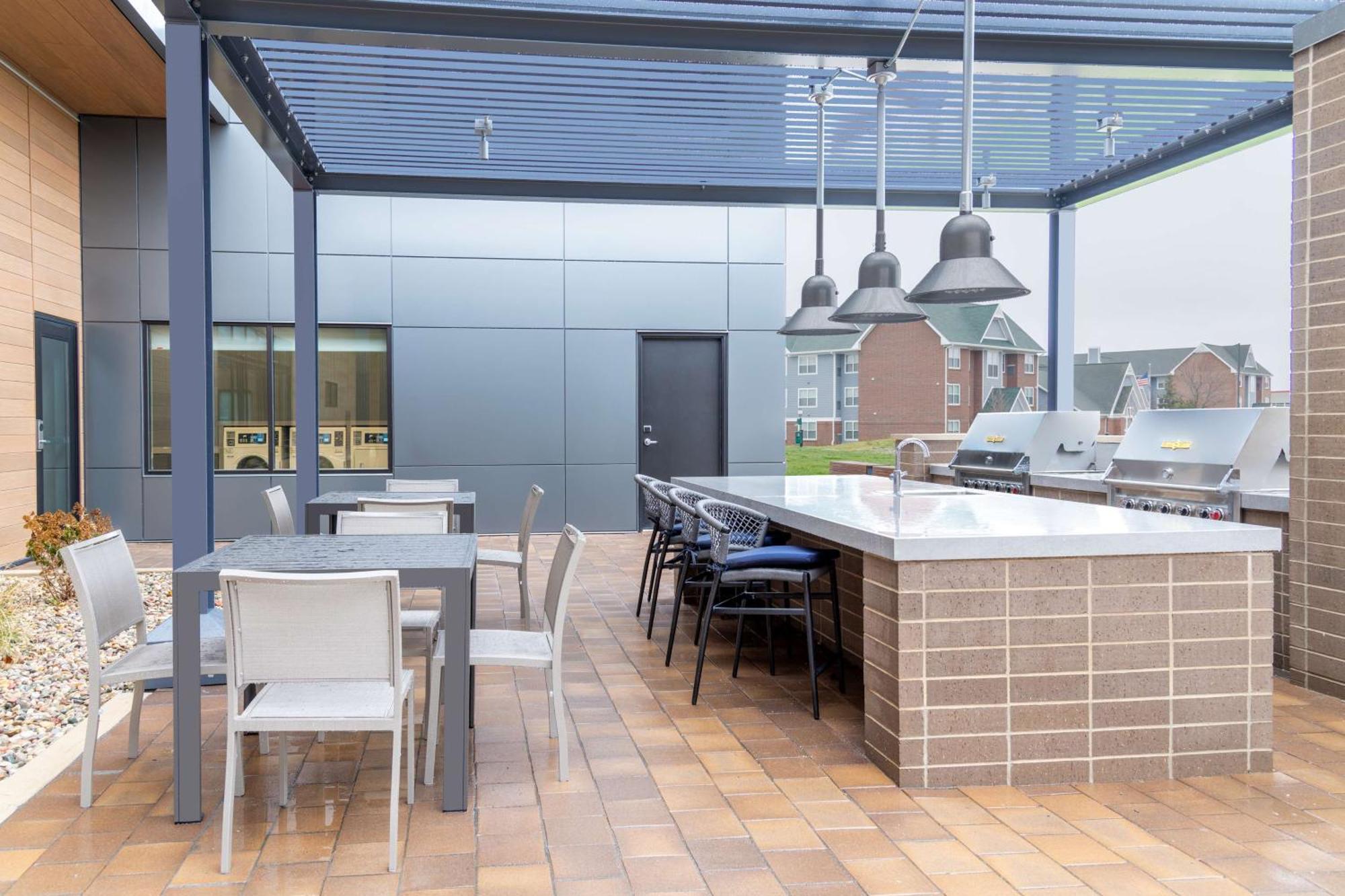 Homewood Suites By Hilton Holland Exterior photo