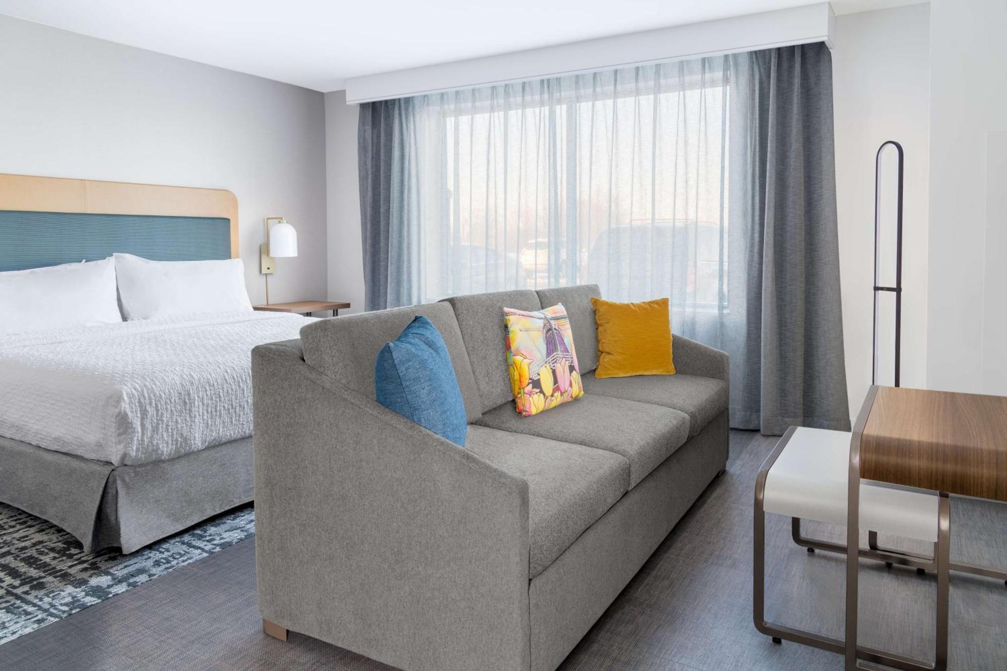 Homewood Suites By Hilton Holland Exterior photo